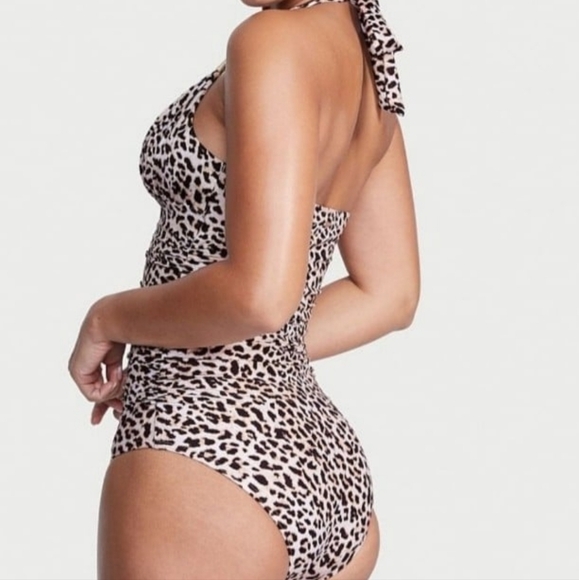 Victorias Secret swimsuit leopard ruched halter - Picture 3 of 7